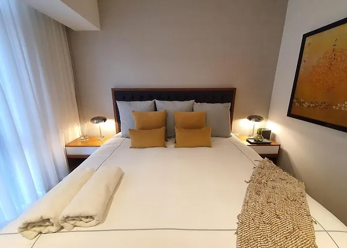 Elegant With 2 Bedrooms Apartment